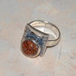 СРЕБЪРЕН ПРЪСТЕН С АХАТ